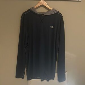 The North Face dark blue sun shirt.